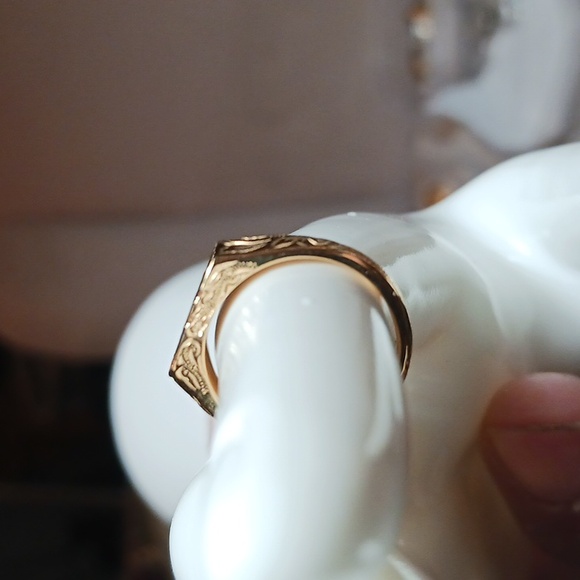 Hey Harper Daphne Gold Tone Ring Size 5 - Picture 5 of 7